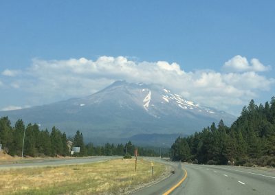 Spotting Mt Shasta, driving down I-5